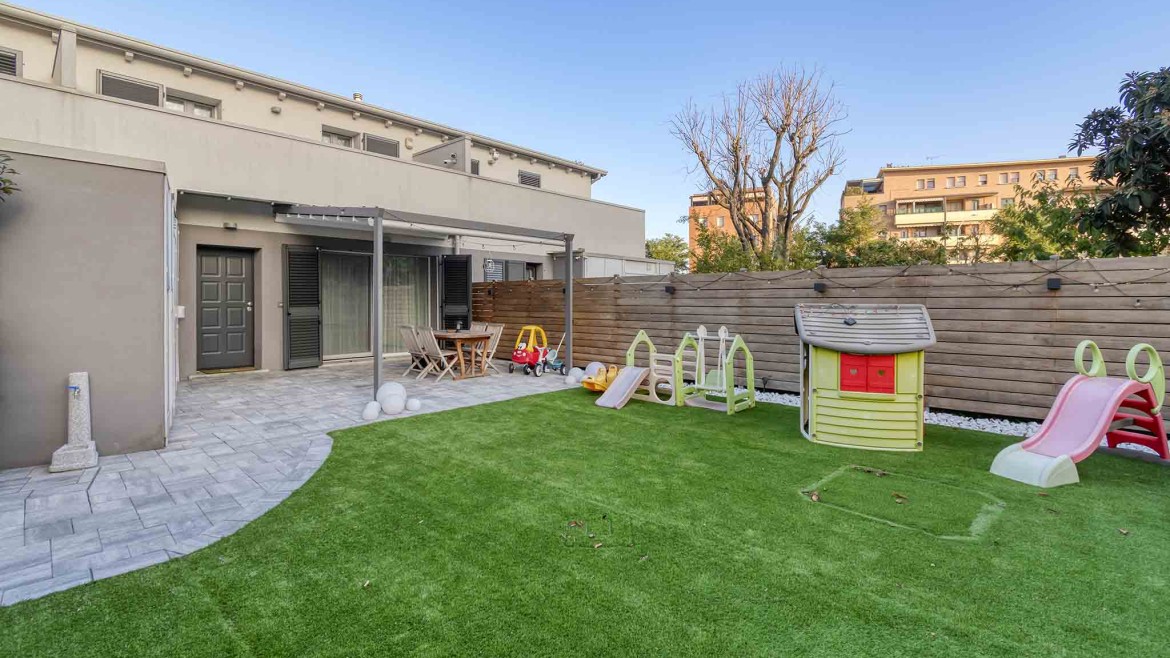 San Vitale villa bifamiliare classe A 4 in vendita con giardino privato e terrazzo