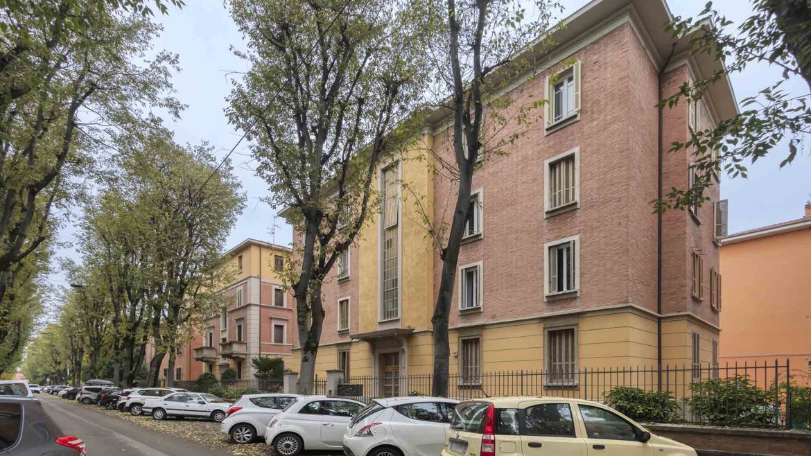 Via Agnesi zona S.Orsola appartamento in vendita da ristrutturare